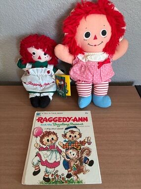 Vintage Raggedy Ann plush dolls with vintage Tag along present book!